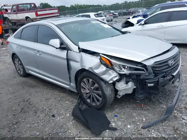 5NPE34AF4HH580374 2017 HYUNDAI SONATA - Image 1