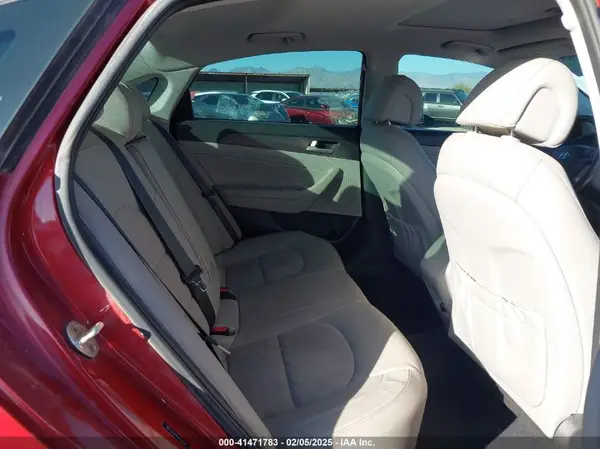 5NPE34AF4HH582268 2017 HYUNDAI SONATA - Image 8