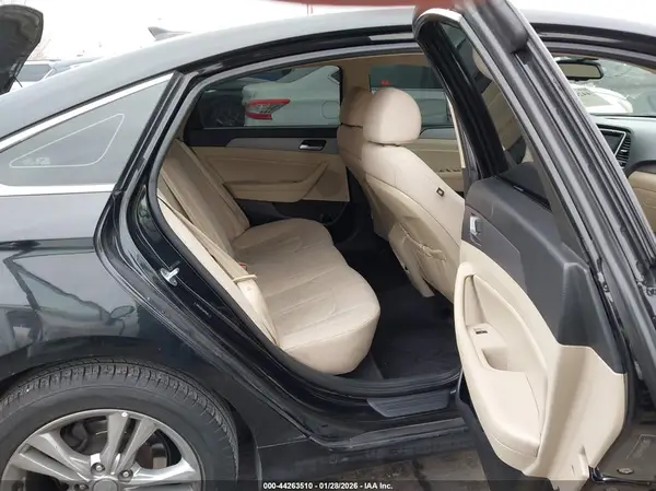 5NPE34AF4JH599318 2018 HYUNDAI SONATA - Image 8