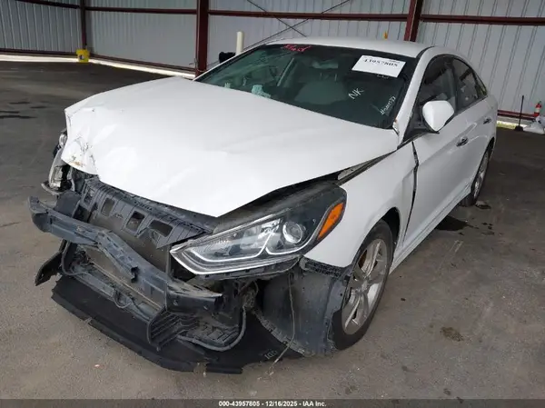 5NPE34AF4JH610575 2018 HYUNDAI SONATA - Image 2