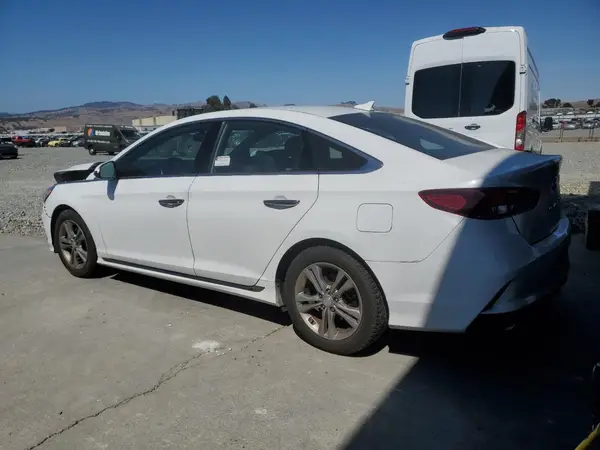 5NPE34AF4JH634942 2018 HYUNDAI SONATA - Image 2