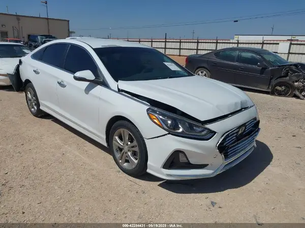 5NPE34AF4JH637131 2018 HYUNDAI SONATA - Image 1