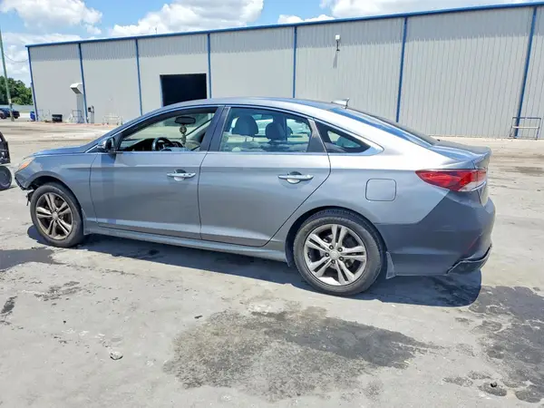 5NPE34AF4JH639395 2018 HYUNDAI SONATA - Image 2