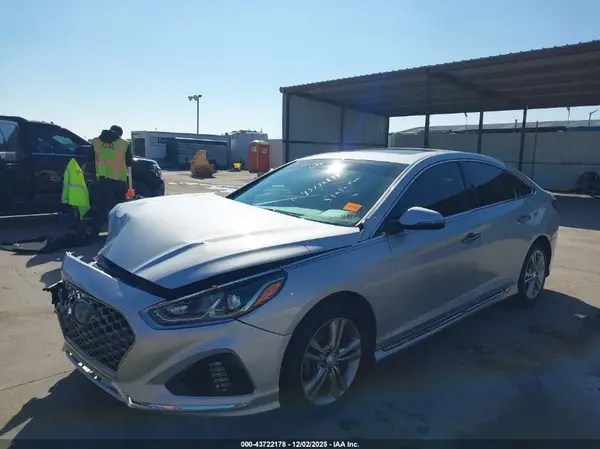 5NPE34AF4JH643138 2018 HYUNDAI SONATA - Image 2