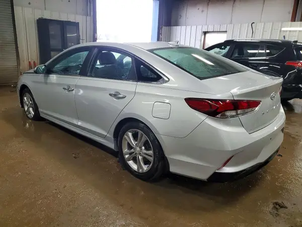5NPE34AF4JH645102 2018 HYUNDAI SONATA - Image 2
