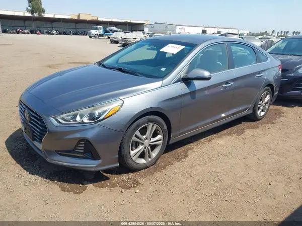 5NPE34AF4JH652163 2018 HYUNDAI SONATA - Image 2