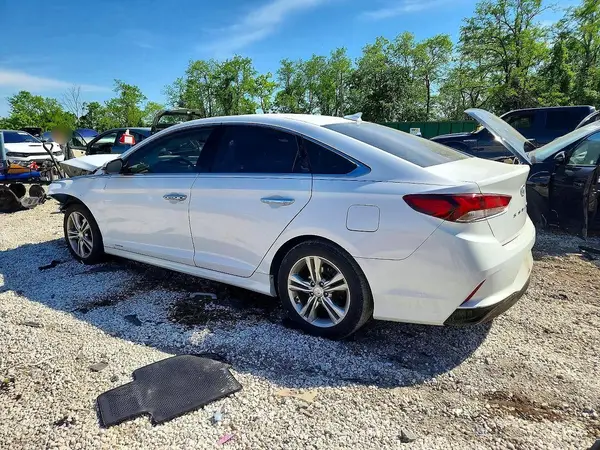 5NPE34AF4JH658111 2018 HYUNDAI SONATA - Image 2