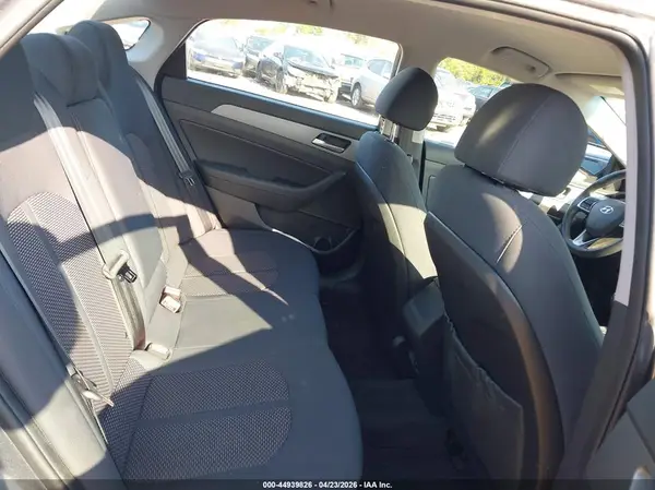 5NPE34AF4JH668024 2018 HYUNDAI SONATA - Image 8