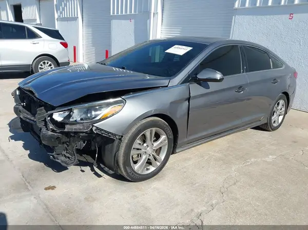 5NPE34AF4JH670274 2018 HYUNDAI SONATA - Image 2