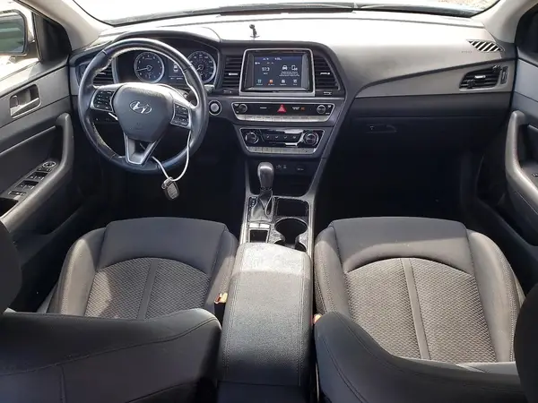5NPE34AF4JH673255 2018 HYUNDAI SONATA - Image 8