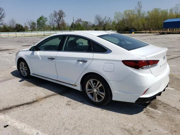 5NPE34AF4JH680951 2018 HYUNDAI SONATA - Image 2