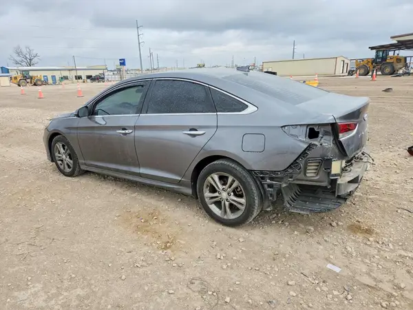 5NPE34AF4JH687933 2018 HYUNDAI SONATA - Image 2