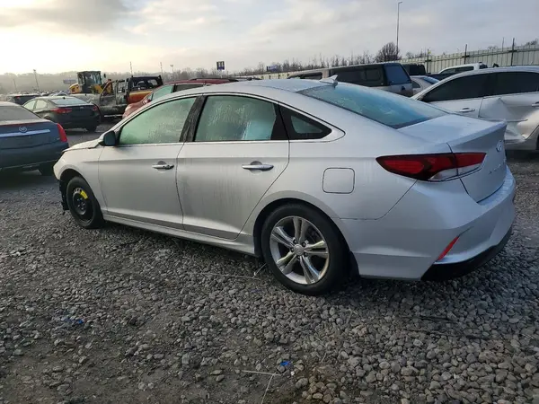 5NPE34AF4JH695773 2018 HYUNDAI SONATA - Image 2