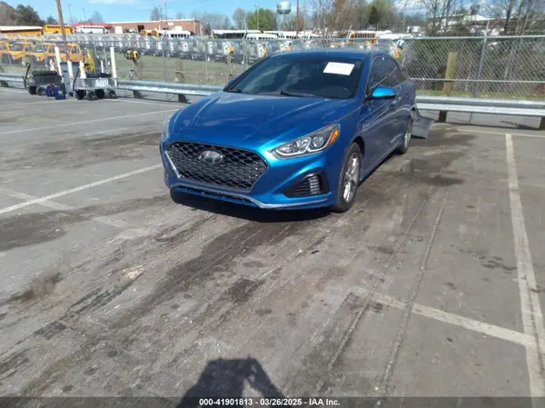 5NPE34AF4JH701183 2018 HYUNDAI SONATA - Image 2