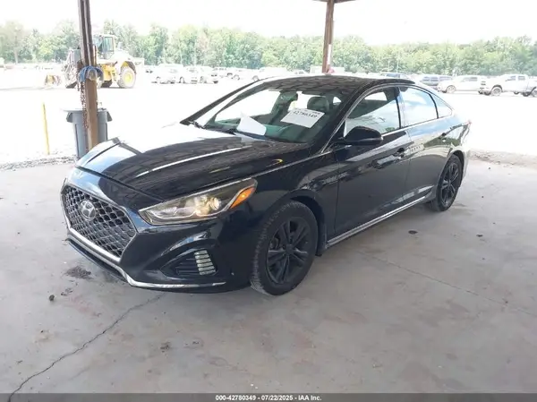 5NPE34AF4JH707579 2018 HYUNDAI SONATA - Image 2