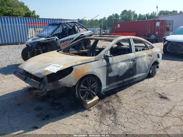 5NPE34AF4JH726083 2018 HYUNDAI SONATA - Image 2