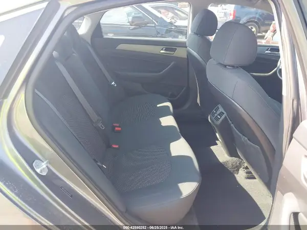 5NPE34AF4JH727587 2018 HYUNDAI SONATA - Image 8