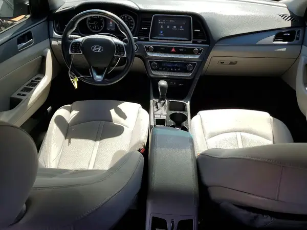 5NPE34AF4KH747002 2019 HYUNDAI SONATA - Image 8