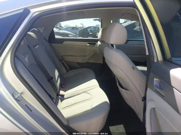 5NPE34AF4KH768609 2019 HYUNDAI SONATA - Image 8
