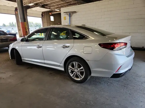 5NPE34AF4KH788374 2019 HYUNDAI SONATA - Image 2