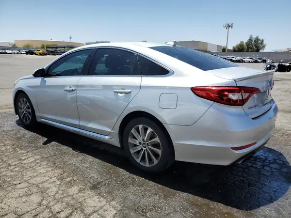 5NPE34AF5GH270782 2016 HYUNDAI SONATA - Image 2