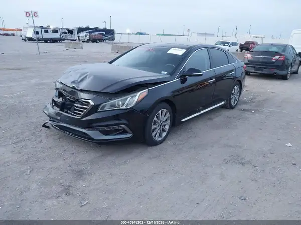 5NPE34AF5GH272676 2016 HYUNDAI SONATA - Image 2
