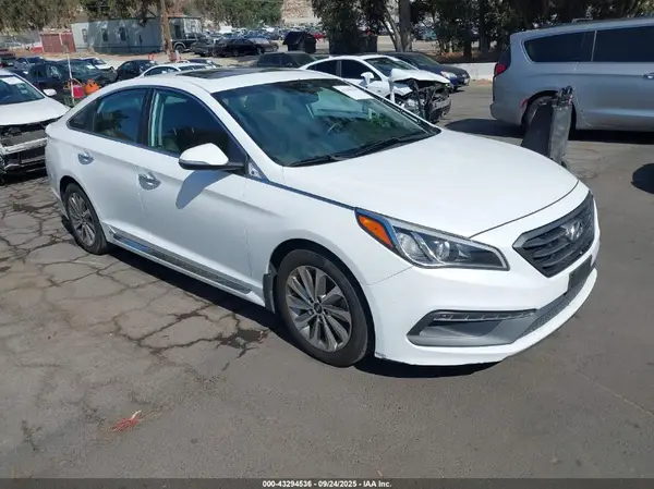 5NPE34AF5GH335775 2016 HYUNDAI SONATA - Image 1