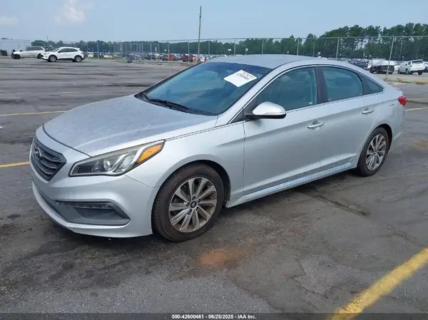5NPE34AF5GH339485 2016 HYUNDAI SONATA - Image 2