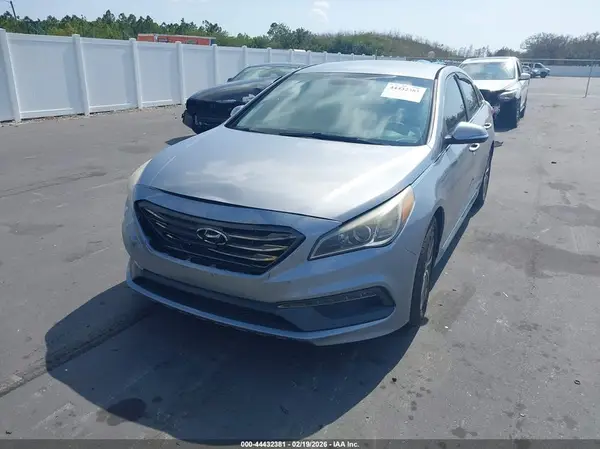 5NPE34AF5GH370851 2016 HYUNDAI SONATA - Image 2