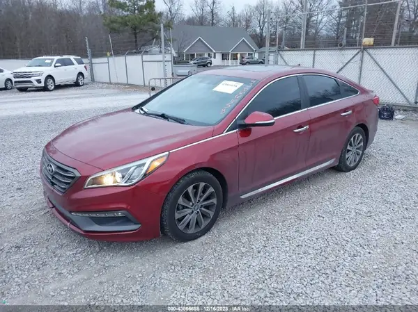 5NPE34AF5GH374611 2016 HYUNDAI SONATA - Image 2
