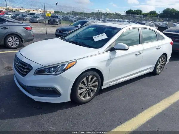 5NPE34AF5GH376973 2016 HYUNDAI SONATA - Image 2