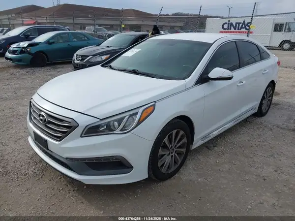 5NPE34AF5HH505103 2017 HYUNDAI SONATA - Image 2