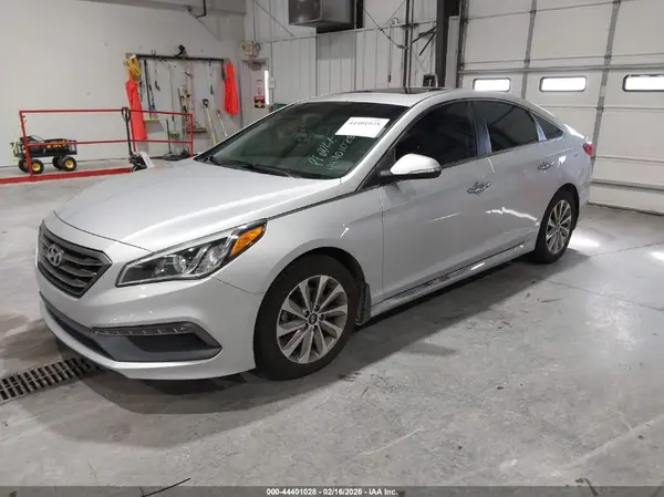 5NPE34AF5HH505702 2017 HYUNDAI SONATA - Image 2