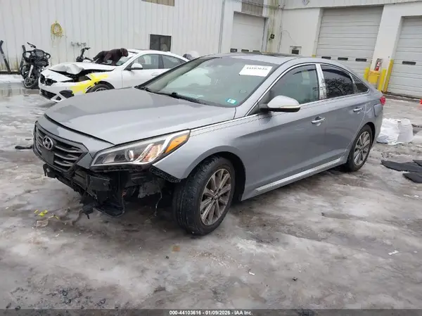 5NPE34AF5HH525593 2017 HYUNDAI SONATA - Image 2