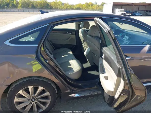 5NPE34AF5HH544595 2017 HYUNDAI SONATA - Image 8