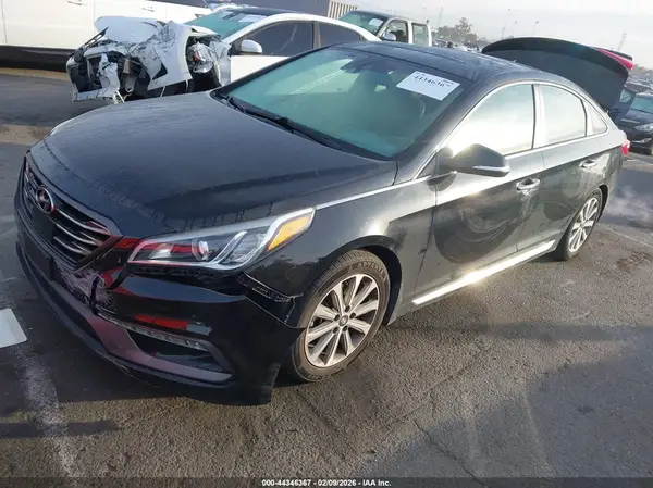 5NPE34AF5HH553555 2017 HYUNDAI SONATA - Image 2