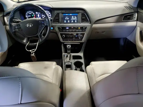 5NPE34AF5HH556858 2017 HYUNDAI SONATA - Image 8
