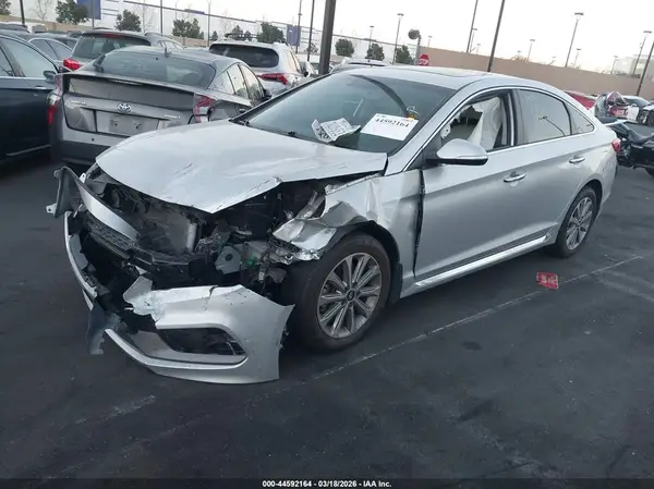 5NPE34AF5HH582957 2017 HYUNDAI SONATA - Image 2