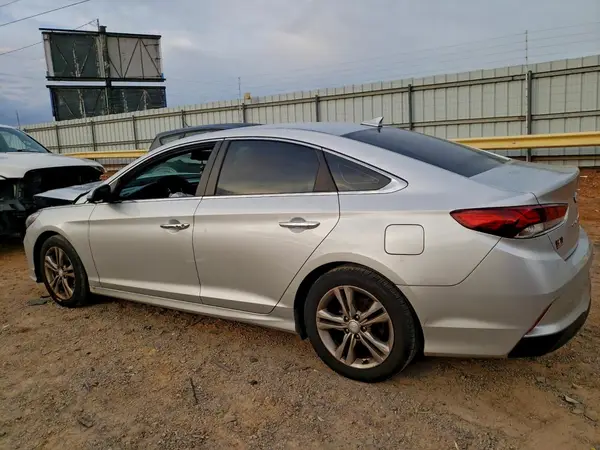 5NPE34AF5JH605014 2018 HYUNDAI SONATA - Image 2