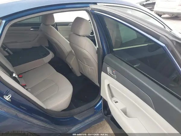 5NPE34AF5JH649725 2018 HYUNDAI SONATA - Image 8