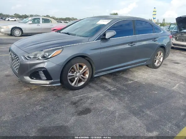 5NPE34AF5JH661518 2018 HYUNDAI SONATA - Image 2
