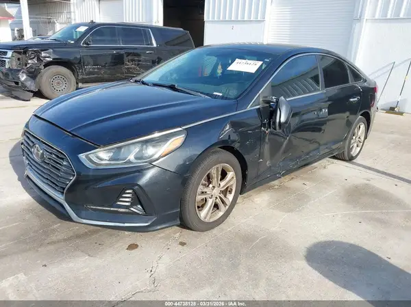 5NPE34AF5JH678772 2018 HYUNDAI SONATA - Image 2
