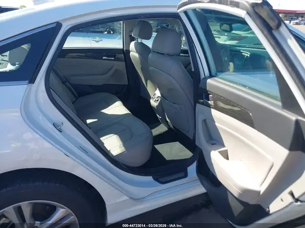 5NPE34AF5JH689402 2018 HYUNDAI SONATA - Image 8