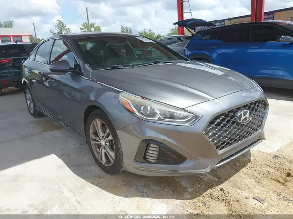 5NPE34AF5JH705386 2018 HYUNDAI SONATA - Image 1