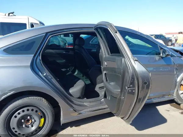 5NPE34AF5JH707607 2018 HYUNDAI SONATA - Image 8