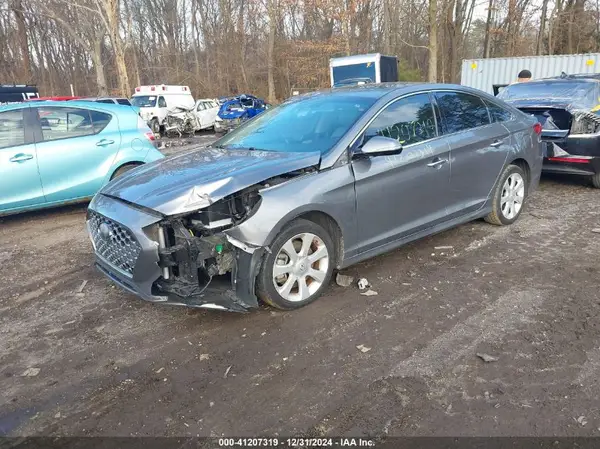 5NPE34AF5JH715786 2018 HYUNDAI SONATA - Image 2