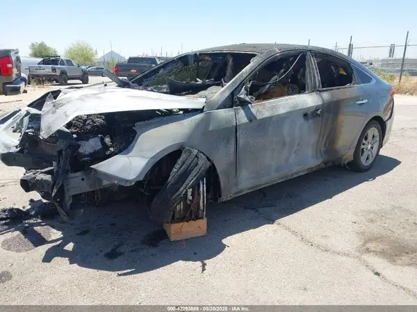 5NPE34AF5KH740284 2019 HYUNDAI SONATA - Image 2