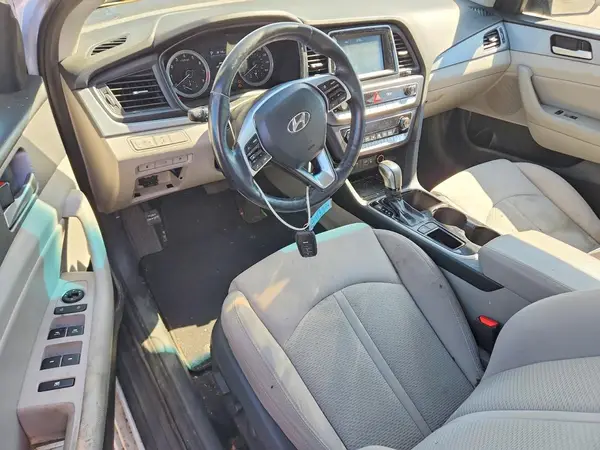 5NPE34AF5KH748143 2019 HYUNDAI SONATA - Image 8