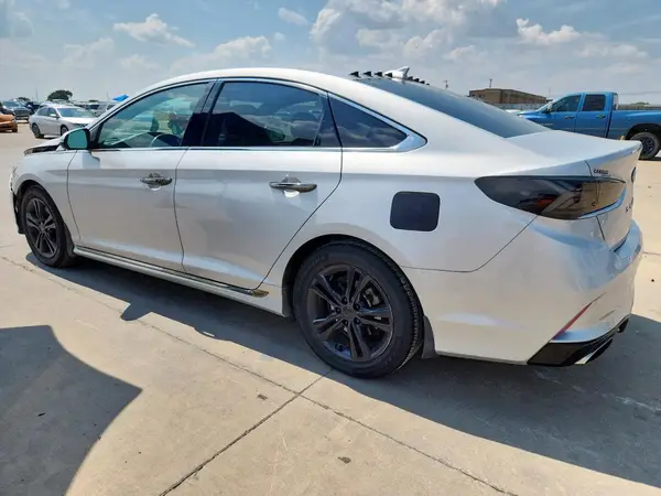 5NPE34AF5KH768862 2019 HYUNDAI SONATA - Image 2