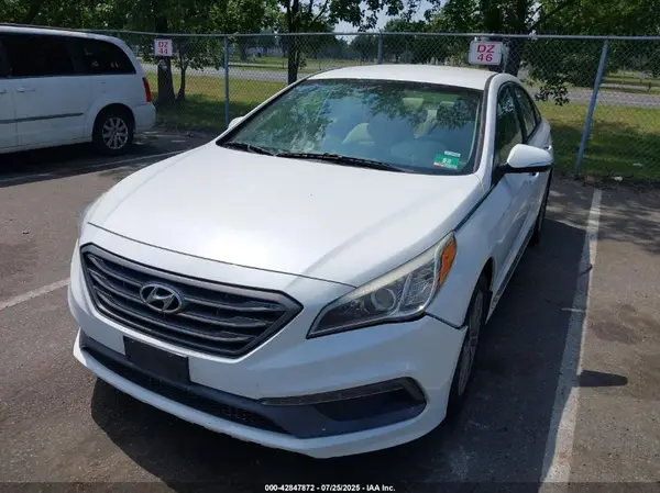 5NPE34AF6GH429096 2016 HYUNDAI SONATA - Image 2